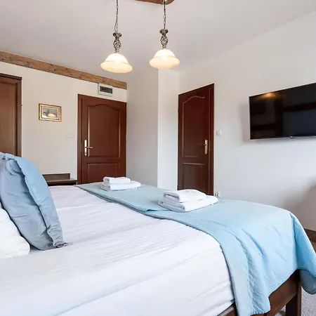 Columbus - Limanowskiego 1 Ustka