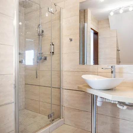 فندق مبيت وإفطار Columbus - Limanowskiego 1 أوستكا