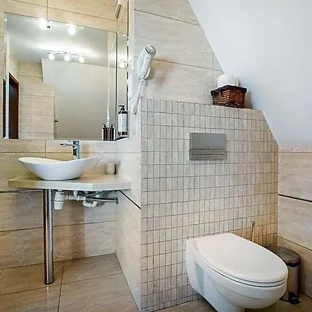 Columbus - Limanowskiego 1 Bed & Breakfast