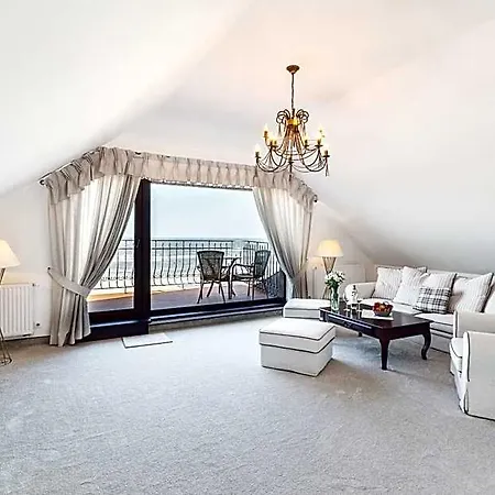 Bed & Breakfast Columbus - Limanowskiego 1