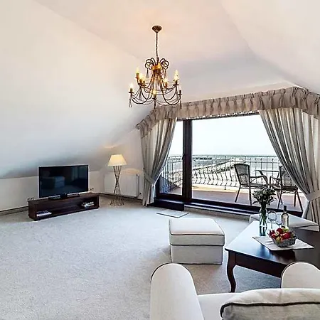 Couette-café Columbus - Limanowskiego 1 4*