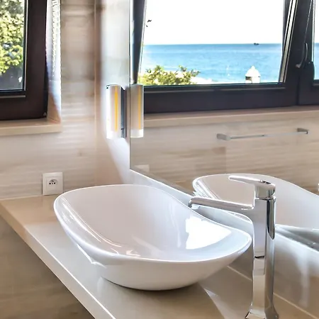 Panzió Columbus - Limanowskiego 1 Ustka