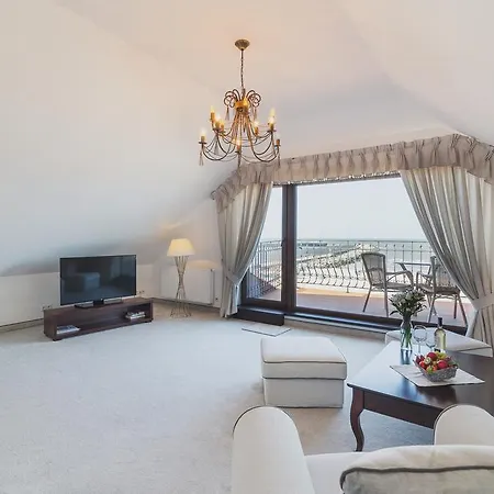 Bed & Breakfast Columbus - Limanowskiego 1 4*