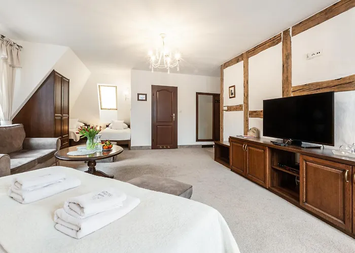 Columbus - Limanowskiego 1 Bed & Breakfast 4*