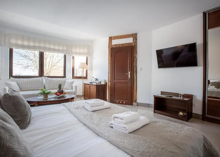 Columbus - Limanowskiego 1 Bed & Breakfast 4*