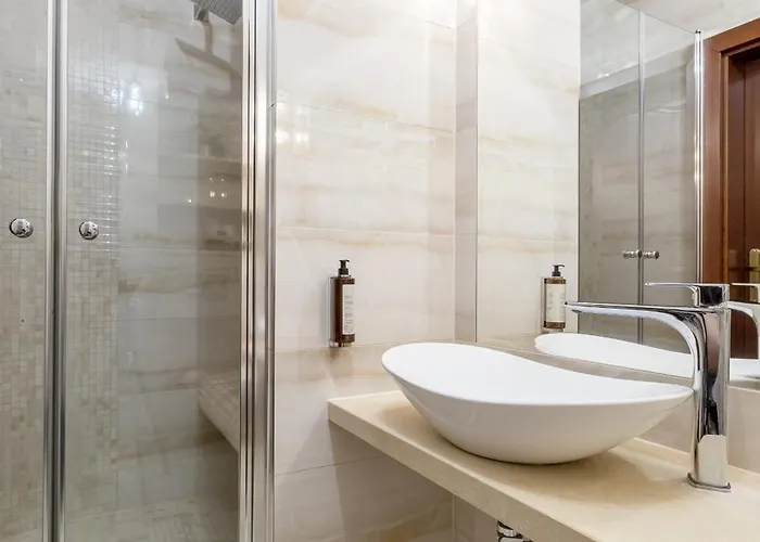 Columbus - Limanowskiego 1