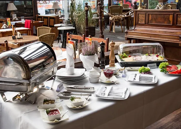 Nocleg ze śniadaniem Columbus - Limanowskiego 1