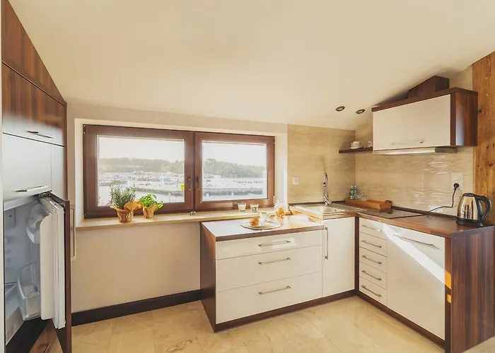 Columbus - Limanowskiego 1 Nocleg ze śniadaniem