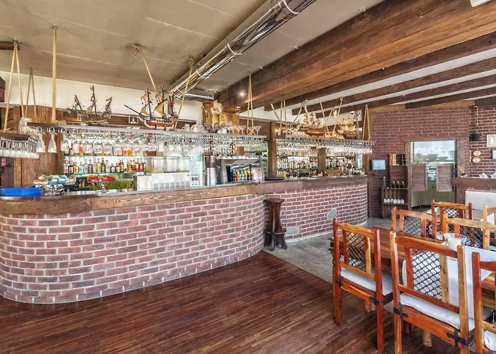 Columbus - Limanowskiego 1 Ustka